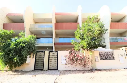 Villa - 4 Bedrooms - 6 Bathrooms for rent in Westar Terrace Garden - District 13 - Jumeirah Village Circle - Dubai