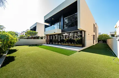 Villa - 5 Bedrooms - 6 Bathrooms for sale in Whitefield 1 - Whitefield - DAMAC Hills - Dubai