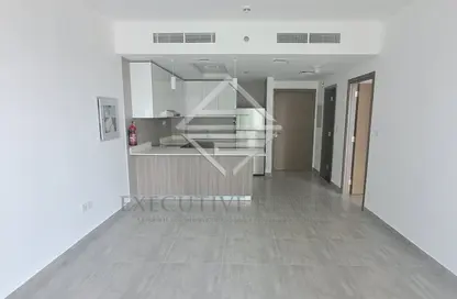 Apartment - 1 Bedroom - 1 Bathroom for rent in Alpha Green Tower - Jumeirah Village Circle - Dubai