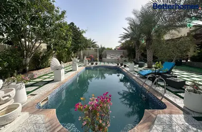 Villa - 4 Bedrooms - 5 Bathrooms for sale in Regional - Jumeirah Park - Dubai