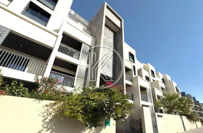 Apartment - 3 Bedrooms - 3 Bathrooms for sale in Janayen Avenue - Mirdif Hills - Mirdif - Dubai