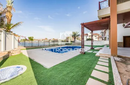 Villa - 5 Bedrooms - 7 Bathrooms for sale in The Mansions - Jumeirah Islands - Dubai