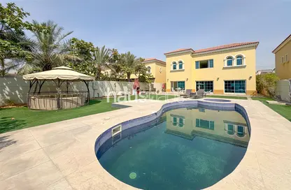 Villa - 4 Bedrooms - 5 Bathrooms for rent in Legacy - Jumeirah Park - Dubai