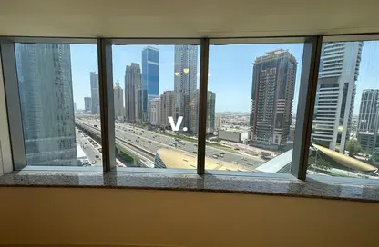 Apartment - 2 Bedrooms - 2 Bathrooms for rent in 21st Century Tower - Sheikh Zayed Road - Dubai