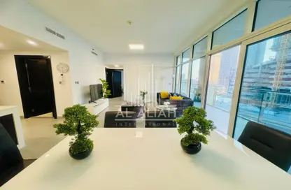 Living / Dining Room image for: Apartment - 2 Bedrooms - 4 Bathrooms for rent in The Boardwalk Residence - Shams Abu Dhabi - Al Reem Island - Abu Dhabi, Image 1