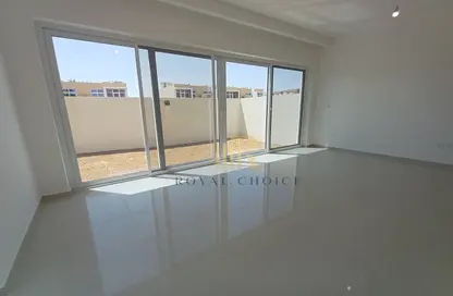 Townhouse - 3 Bedrooms - 3 Bathrooms for rent in Victoria 2 - Damac Hills 2 - Dubai
