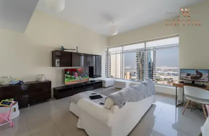 Living Room image for: Apartment - 2 Bedrooms - 3 Bathrooms for sale in Fairfield Tower - Park Island - Dubai Marina - Dubai, Image 1