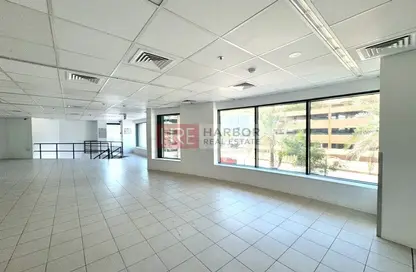 Shop - Studio for rent in DXB Tower - Sheikh Zayed Road - Dubai