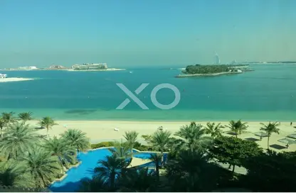 Apartment - 3 Bedrooms - 4 Bathrooms for rent in Al Sultana - Shoreline Apartments - Palm Jumeirah - Dubai