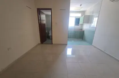 Apartment - Studio - 1 Bathroom for rent in Fire Station Road - Muwaileh - Sharjah