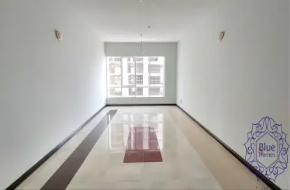Apartment - 3 Bedrooms - 4 Bathrooms for rent in Lake Tower - Al Majaz 1 - Al Majaz - Sharjah