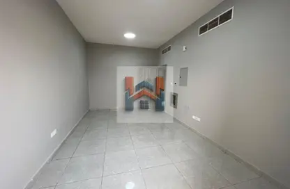 Apartment - 3 Bedrooms - 3 Bathrooms for rent in Al Jurf 3 - Al Jurf - Ajman Downtown - Ajman