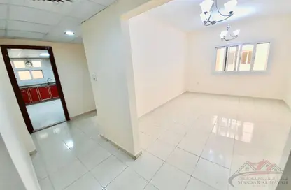 Apartment - 1 Bedroom - 2 Bathrooms for rent in Muwailih Building - Muwaileh - Sharjah