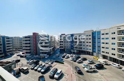 Apartment - 2 Bedrooms - 3 Bathrooms for sale in Tower 27 - Al Reef Downtown - Al Reef - Abu Dhabi