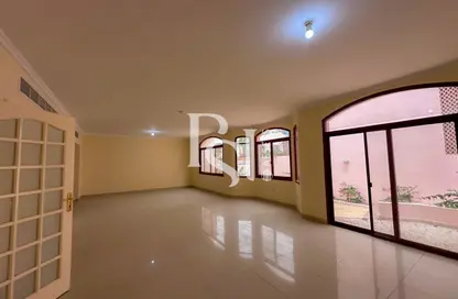 فيلا - 6 غرف نوم - 7 حمامات للايجار في قرية ميزاد - مدينة محمد بن زايد - أبوظبي