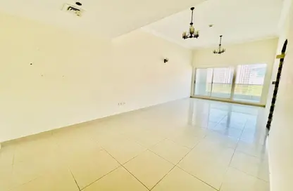 شقة - غرفة نوم - 2 حمامات للايجار في بناية الممزر - الممزر - ديرة - دبي شقة - غرفة نوم - 2 حمامات للايجار في بناية الممزر - الممزر - ديرة - دبي