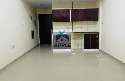 Apartment - Studio - 1 Bathroom for rent in Muwaileh 3 Building - Muwaileh - Sharjah