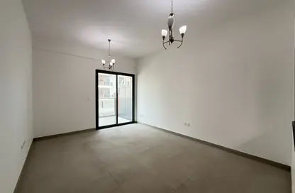Apartment - 1 Bedroom - 2 Bathrooms for rent in Prestige Building - Al Warsan 4 - Al Warsan - Dubai Apartment - 1 Bedroom - 2 Bathrooms for rent in Prestige Building - Al Warsan 4 - Al Warsan - Dubai