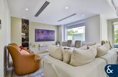 فيلا - 3 غرف نوم - 4 حمامات للبيع في الينابيع 11 - الينابيع - دبي