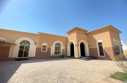 Villa - 5 Bedrooms - 7 Bathrooms for rent in Al Quoz 2 - Al Quoz - Dubai