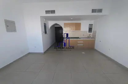 Apartment - Studio - 1 Bathroom for rent in Al Mahatta Building - Al Mahatta - Al Qasimia - Sharjah