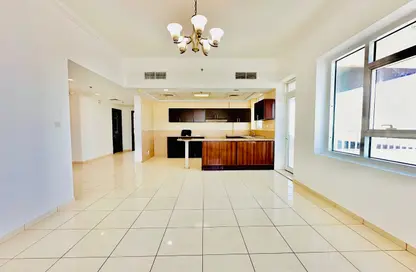 شقة - 3 غرف نوم - 3 حمامات للايجار في برج ربيعة - مجان - دبي لاند - دبي