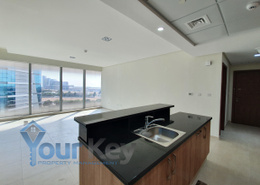 Apartment - 1 bedroom - 2 bathrooms for rent in Al Dana Tower - Danet Abu Dhabi - Abu Dhabi
