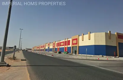 Warehouse - Studio - 2 Bathrooms for rent in Umm Al Thuoob - Umm Al Quwain
