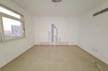 Empty Room image for: Apartment - 3 Bedrooms - 3 Bathrooms for rent in Muwaileh 29 Building - Muwaileh - Sharjah, Image 1