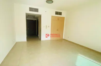 Apartment - Studio - 1 Bathroom for rent in The Gardens Buildings - The Gardens - Dubai