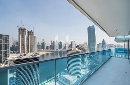 Apartment - 3 Bedrooms - 3 Bathrooms for rent in Future Tower - Business Bay - Dubai