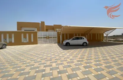 فيلا - 3 غرف نوم - 4 حمامات للايجار في الرفاع - رأس الخيمة