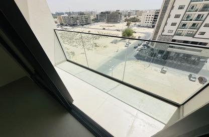 شقة - 2 غرف نوم - 2 حمامات للايجار في سراب 2 - الجادة - الشارقة