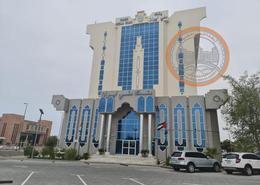 صورةمبنى خارجي لـ: شقة - 2 غرف نوم - 2 حمامات للكراء في شارع الشيخ حمد بن عبدالله - الفجيرة, صورة 1