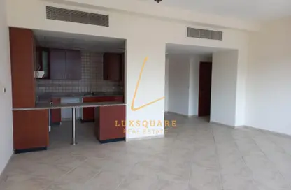 Apartment - 2 Bedrooms - 3 Bathrooms for rent in Shakespeare Circus 3 - Shakespeare Circus - Motor City - Dubai