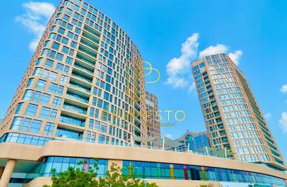 شقة - 2 غرف نوم - 3 حمامات للايجار في يونايتد سكوير - الخالدية - أبوظبي