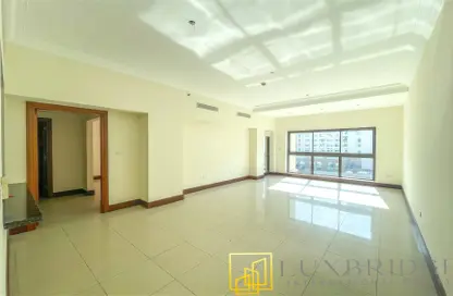 Empty Room image for: Apartment - 1 Bedroom - 2 Bathrooms for rent in Golden Mile 6 - Golden Mile - Palm Jumeirah - Dubai, Image 1