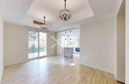 Villa - 2 Bedrooms - 3 Bathrooms for rent in Springs 3 - The Springs - Dubai