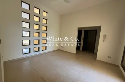 Empty Room image for: Townhouse - 4 Bedrooms - 5 Bathrooms for rent in Al Salam - Mudon - Dubai, Image 1