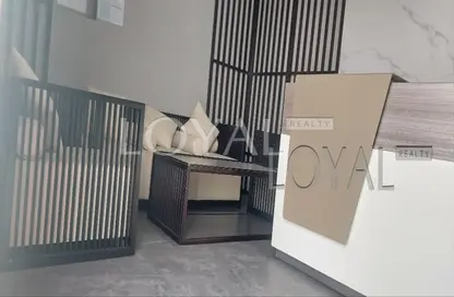 متجر - استوديو - 1 حمام للايجار في رويال ريزيدنس - منطقة مركز الأعمال - المدينة الدولية - دبي