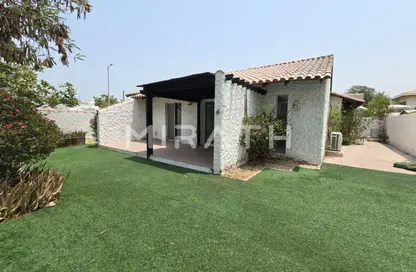 Villa - 3 Bedrooms - 3 Bathrooms for rent in Umm Suqeim 1 Villas - Umm Suqeim 1 - Umm Suqeim - Dubai