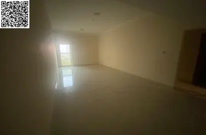 Apartment - 3 Bedrooms - 3 Bathrooms for rent in Al Jurf 2 - Al Jurf - Ajman Downtown - Ajman