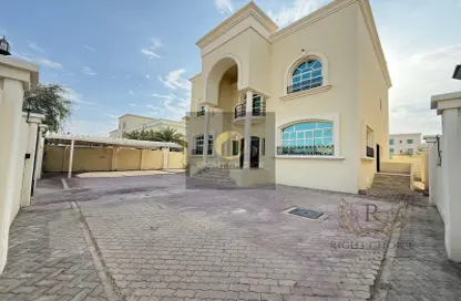 فيلا - 5 غرف نوم - 7 حمامات للايجار في فيلات مدينة خليفة آيه - مدينة خليفة أ - مدينة خليفة - أبوظبي