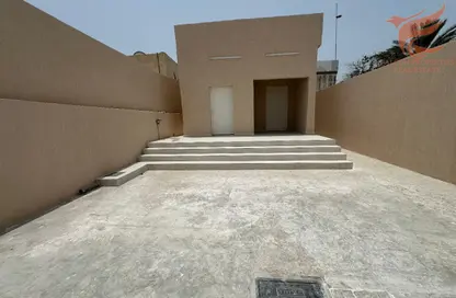 Villa - 3 Bedrooms - 2 Bathrooms for rent in Julfar - Ras Al Khaimah