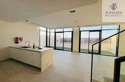 تاون هاوس - 2 غرف نوم - 3 حمامات للايجار في خليج دانه - جزيرة المرجان - رأس الخيمة