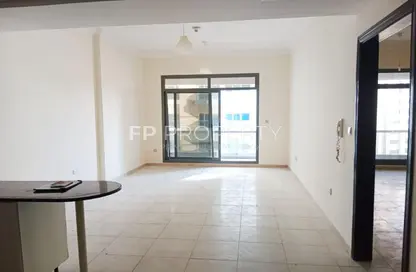 Apartment - 1 Bedroom - 2 Bathrooms for rent in Hamza Tower - Dubai Sports City - Dubai