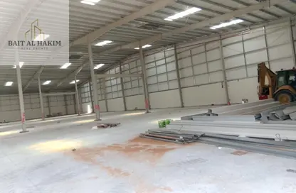 Warehouse - Studio - 6 Bathrooms for rent in Umm Al Thuoob - Umm Al Quwain