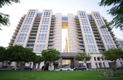 Apartment - 3 Bedrooms - 4 Bathrooms for rent in Emaar Tower B - Emaar Towers - Deira - Dubai