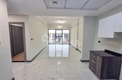 Apartment - 2 Bedrooms - 2 Bathrooms for rent in Rukan Tower A - Rukan Tower - Rukan - Dubai Land - Dubai