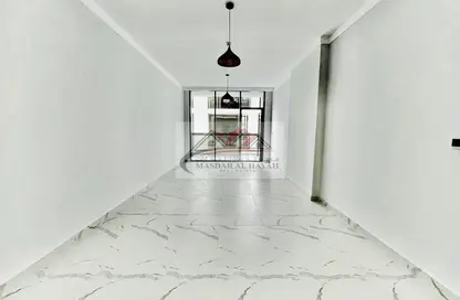 Apartment - 1 Bedroom - 2 Bathrooms for rent in Muwaileh 29 Building - Muwaileh - Sharjah